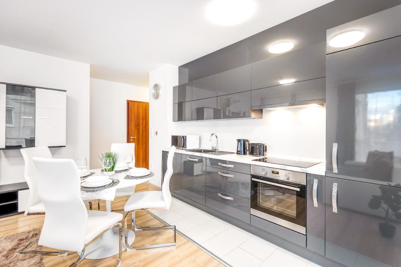 Modern With Free Garage And Balcony In The Downtown Budapešť