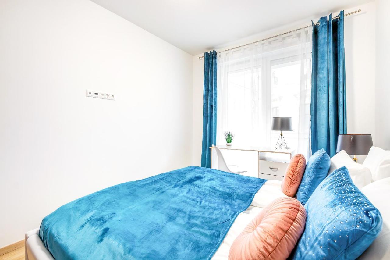 Modern With Free Garage And Balcony In The Downtown Apartmán