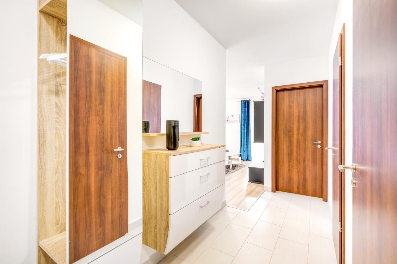 Apartmán Modern With Free Garage And Balcony In The Downtown *