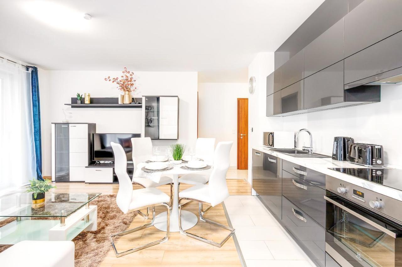 Apartmán Modern With Free Garage And Balcony In The Downtown