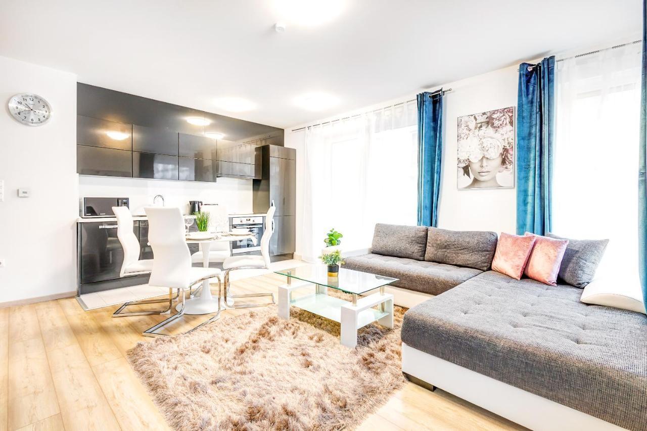 Modern With Free Garage And Balcony In The Downtown Apartmán *